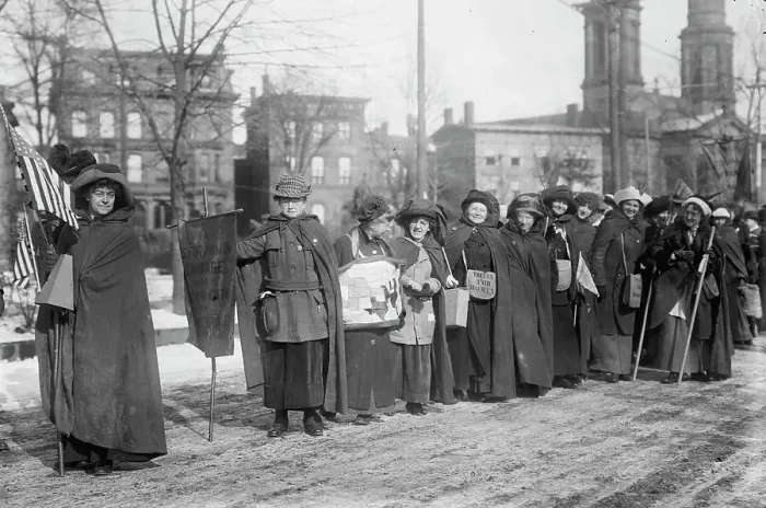 Framed Print : Suffrage hike to Wash'n, 1913. Creator: Bain News Service Framed Print : Suffrage hike to Wash'n, 1913. Creator: Bain News Service