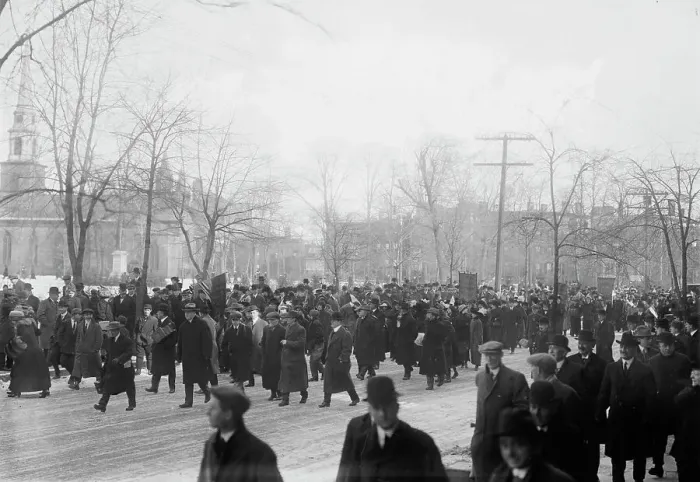 Framed Print : Suffrage hike to Wash'n, 1913. Creator: Bain News Service Framed Print : Suffrage hike to Wash'n, 1913. Creator: Bain News Service