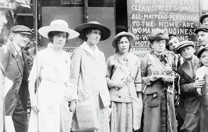 Framed Print : Suffragets [i.e. suffragettes] Freeman, Wentworth, 1913. Creator: Bain News Service