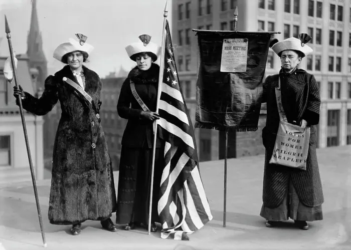 Framed Print : Suffragettes with flag, between c1910 and c1915. Creator: Bain News Service Framed Print : Suffragettes with flag, between c1910 and c1915. Creator: Bain News Service