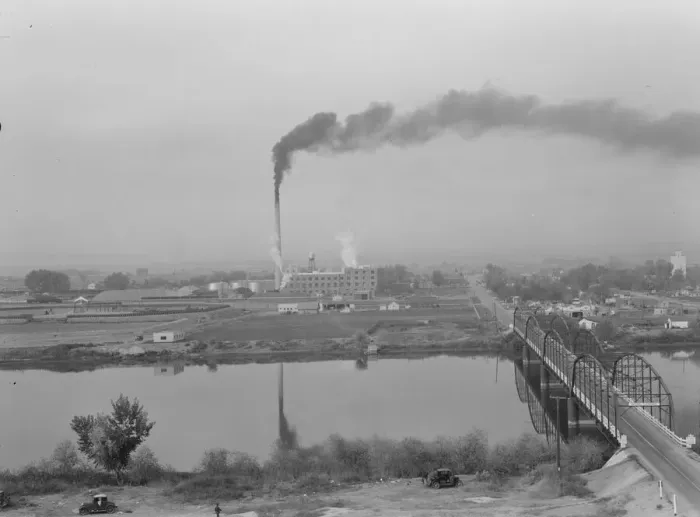 Framed Print : Sugar beet factory (Amalgamated Sugar Company) along... Nyssa, Malheur County, Oregon, 1939. Creator: Dorothea Lange Framed Print : Sugar beet factory (Amalgamated Sugar Company) along... Nyssa, Malheur County, Oregon, 1939. Creator: Dorothea Lange