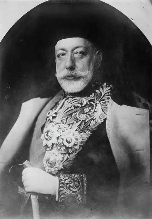 Framed Print : Sultan of Turkey, c1915. Creator: Bain News Service Framed Print : Sultan of Turkey, c1915. Creator: Bain News Service