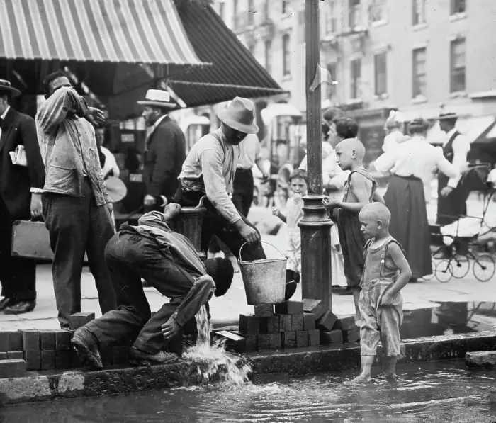 Framed Print : Summer scene, N.Y. - drinking water from street pump, between c1910 and c1915. Creator: Bain News Service Framed Print : Summer scene, N.Y. - drinking water from street pump, between c1910 and c1915. Creator: Bain News Service