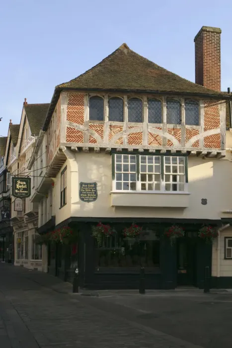 Framed Print : The Sun Hotel. built in 1503, Canterbury, Kent Framed Print : The Sun Hotel. built in 1503, Canterbury, Kent