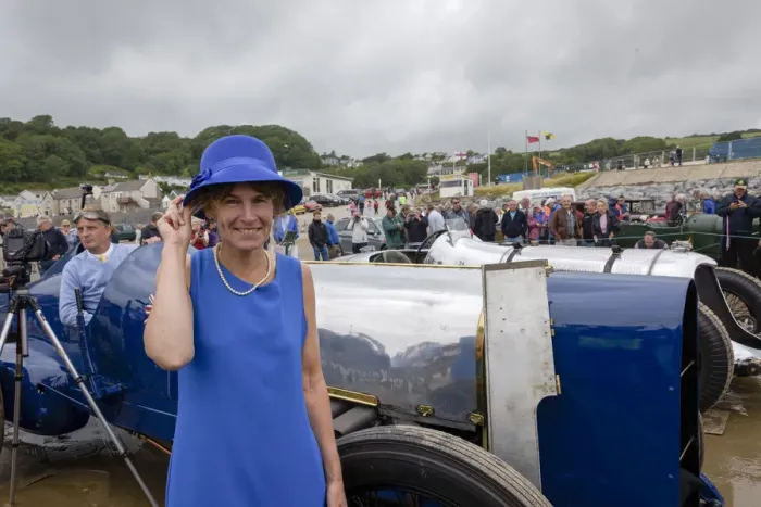 Framed Print : Sunbeam 350 hp with Bluebird fan Claire Meadows, Pendine Sands 2015. Creator: Unknown Framed Print : Sunbeam 350 hp with Bluebird fan Claire Meadows, Pendine Sands 2015. Creator: Unknown