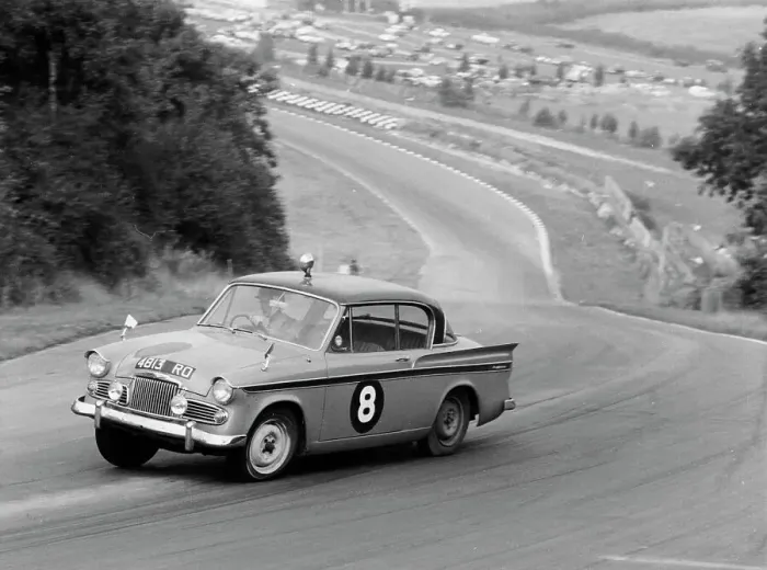 Framed Print : Sunbeam Rapier racing at Brands Hatch, Kent, 1961 Framed Print : Sunbeam Rapier racing at Brands Hatch, Kent, 1961