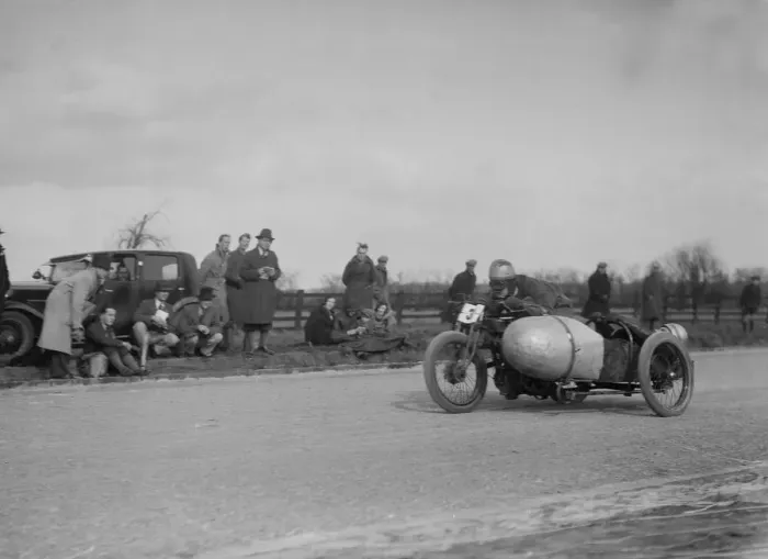 Framed Print : Sunbeam and sidecar of JD Gardiner at the Inter-Varsity Speed Trial, Eynsham, Oxfordshire, 1932 Framed Print : Sunbeam and sidecar of JD Gardiner at the Inter-Varsity Speed Trial, Eynsham, Oxfordshire, 1932
