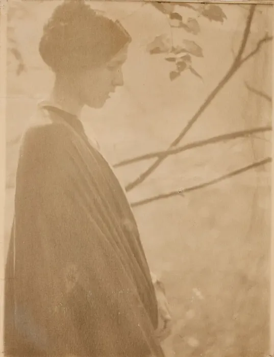 Framed Print : Sunlight, 1899, printed 1901. Creator: Clarence H White Framed Print : Sunlight, 1899, printed 1901. Creator: Clarence H White
