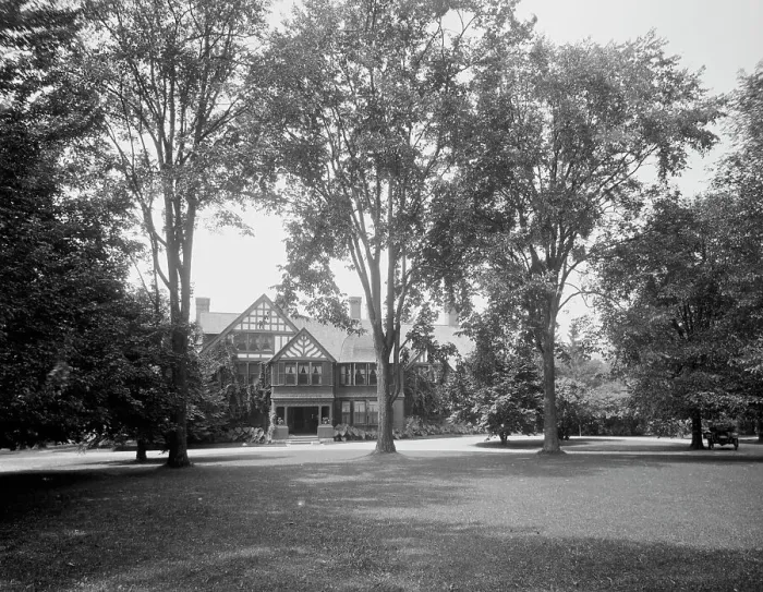 Framed Print : Sunnyridge, home of Winthrop Folsom, Lenox, Mass. c.between 1910 and 1920. Creator: Unknown