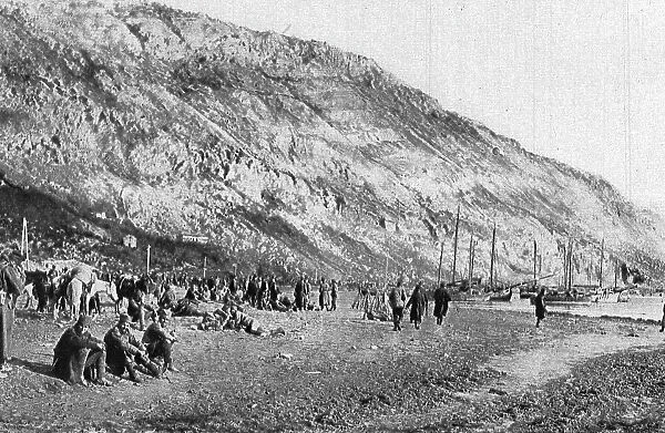 'Sur la Cote Albanaise, a Saint-Jean-De-Medua; troupes serbes sur la plage. 1916. Creator: Samson Tchernoff