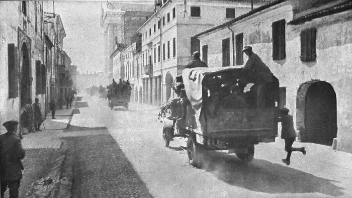 Framed Print : Sur le front Italien; Comme a Verdun, nos allies eurent recours aux camions... 1916 (1924) Creator: Unknown Framed Print : Sur le front Italien; Comme a Verdun, nos allies eurent recours aux camions... 1916 (1924) Creator: Unknown