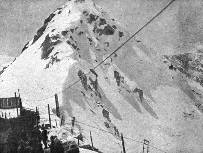 Framed Print : Sur le front Italien; L'arete de Montozzo, 1918. Creator: Unknown Framed Print : Sur le front Italien; L'arete de Montozzo, 1918. Creator: Unknown