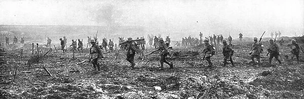 Sur le front occidental: la prise de la Crete de Vimy; Le marche en avant Canadiens...1917. Creator: Unknown