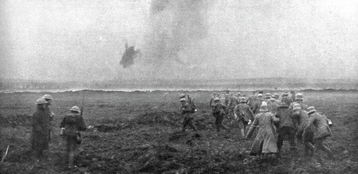 Framed Print : Sur le front occidental: la prise de la Crete de Vimy; Prisonniers allemands traversant... 1917. Creator: Unknown Framed Print : Sur le front occidental: la prise de la Crete de Vimy; Prisonniers allemands traversant... 1917. Creator: Unknown