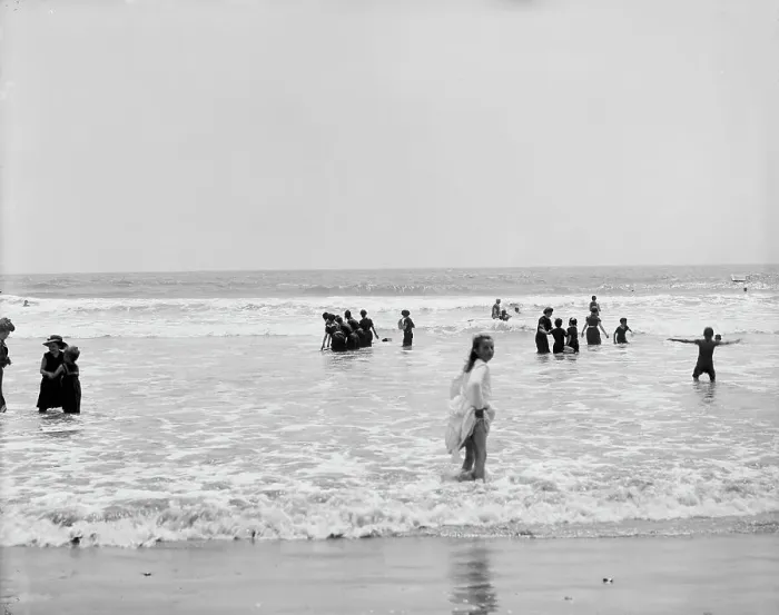 Framed Print : Surf bathing, between 1900 and 1905. Creator: Unknown Framed Print : Surf bathing, between 1900 and 1905. Creator: Unknown