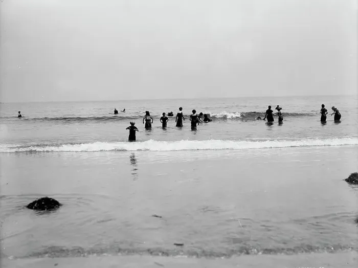 Framed Print : Surf bathing, between 1900 and 1905. Creator: Unknown Framed Print : Surf bathing, between 1900 and 1905. Creator: Unknown