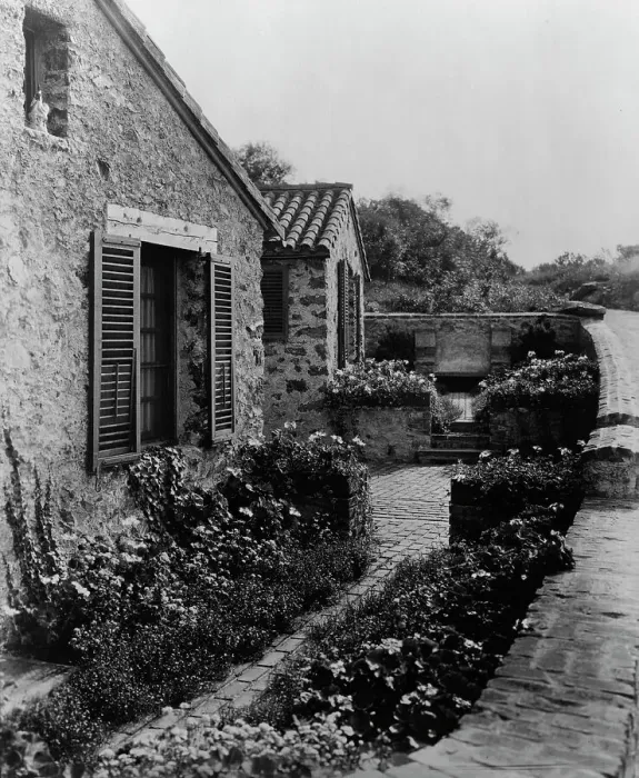 Framed Print : Surprise Valley Farm, Arthur Curtiss James property, Beacon Hill Road, Newport, Rhode Island, 1917 Creator: Frances Benjamin Johnston. Surprise Valley Farm, Arthur Curtiss James property, Beacon Hill Road, Newport, Rhode Island Framed Print : Surprise Valley Farm, Arthur Curtiss James property, Beacon Hill Road, Newport, Rhode Island, 1917 Creator: Frances Benjamin Johnston. Surprise Valley Farm, Arthur Curtiss James property, Beacon Hill Road, Newport, Rhode Island