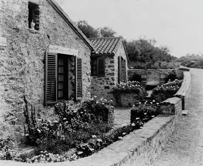 Framed Print : Surprise Valley Farm, Arthur Curtiss James property, Beacon Hill Road, Newport, Rhode Island, 1917 Creator: Frances Benjamin Johnston. Surprise Valley Farm, Arthur Curtiss James property, Beacon Hill Road, Newport, Rhode Island Framed Print : Surprise Valley Farm, Arthur Curtiss James property, Beacon Hill Road, Newport, Rhode Island, 1917 Creator: Frances Benjamin Johnston. Surprise Valley Farm, Arthur Curtiss James property, Beacon Hill Road, Newport, Rhode Island