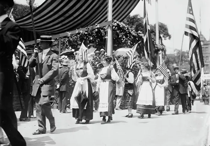 Framed Print : Sweden in N.Y. 4th July Parade, between c1910 and c1915. Creator: Bain News Service Framed Print : Sweden in N.Y. 4th July Parade, between c1910 and c1915. Creator: Bain News Service