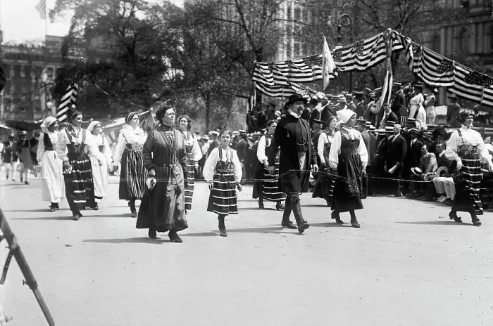 Framed Print : Swedish division in Olympic Parade, 1912. Creator: Bain News Service Framed Print : Swedish division in Olympic Parade, 1912. Creator: Bain News Service