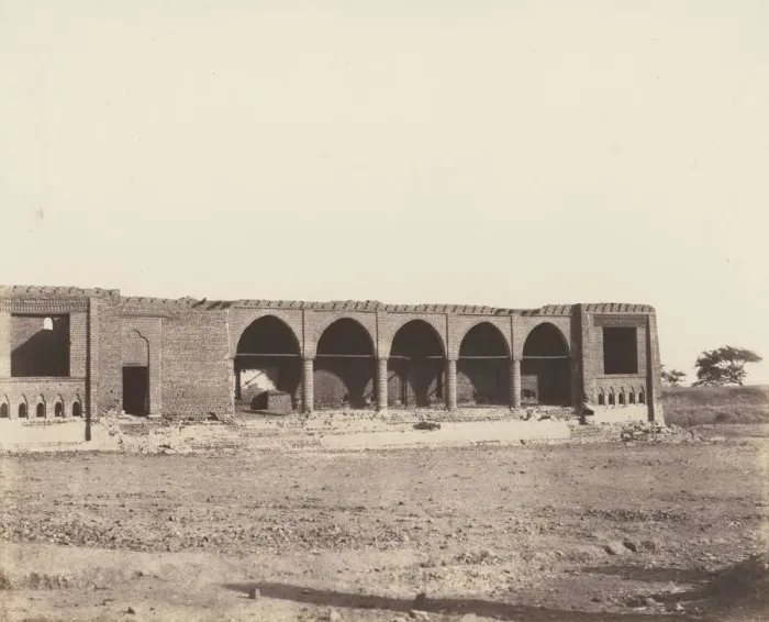 Framed Print : Syout, Caravanserail en Ruines, 1851-52, printed 1853-54 Framed Print : Syout, Caravanserail en Ruines, 1851-52, printed 1853-54
