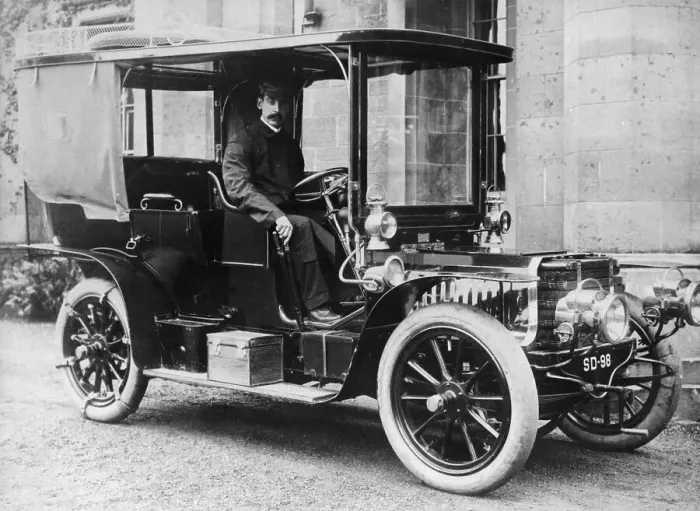 Framed Print : T Thornycroft in a 1903 Gladiator, (c1903?) Framed Print : T Thornycroft in a 1903 Gladiator, (c1903?)