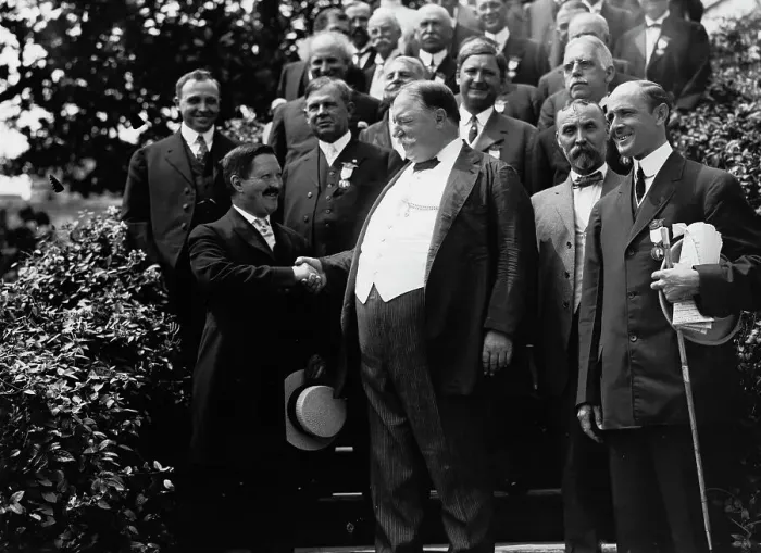 Framed Print : Taft and Notification Comm. at Wh. House, 1912. Creator: Bain News Service Framed Print : Taft and Notification Comm. at Wh. House, 1912. Creator: Bain News Service