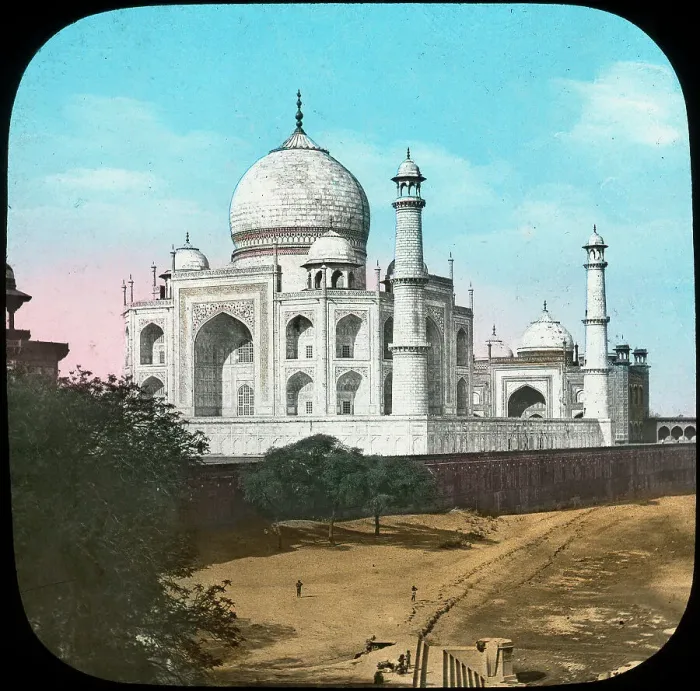 Framed Print : Taj Mahal, Agra, Uttar Pradesh, India, late 19th or early 20th century Framed Print : Taj Mahal, Agra, Uttar Pradesh, India, late 19th or early 20th century