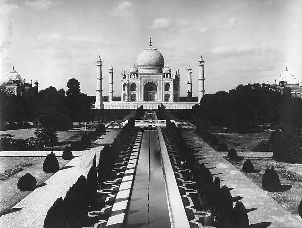 Taj Mahal, Agra, Uttar Pradesh, India, late 19th or early 20th century