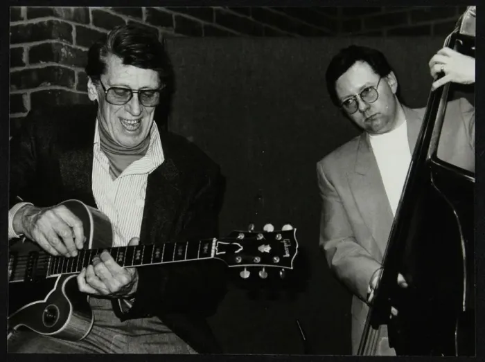 Framed Print : Tal Farlow and Leon Clayton playing at The Fairway, Welwyn Garden City, Hertfordshire, 1992 Framed Print : Tal Farlow and Leon Clayton playing at The Fairway, Welwyn Garden City, Hertfordshire, 1992