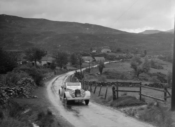 Framed Print : Talbot of D Melvin competing inthe RSAC Scottish Rally, 1936. Artist: Bill Brunell Framed Print : Talbot of D Melvin competing inthe RSAC Scottish Rally, 1936. Artist: Bill Brunell