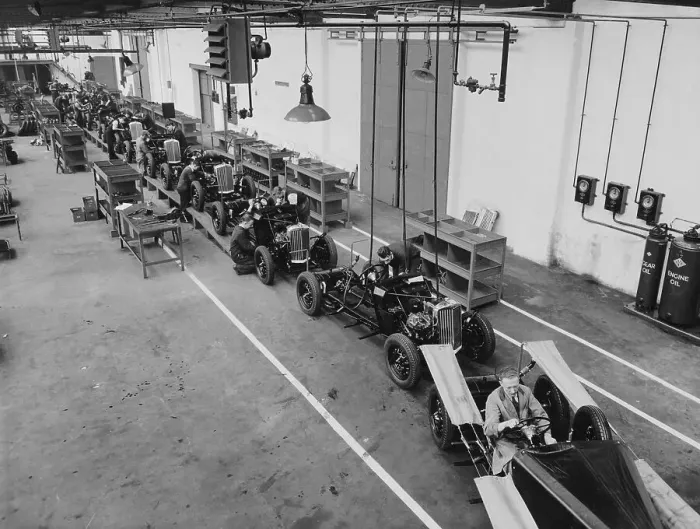 Framed Print : Talbot factory, London, c1935 Framed Print : Talbot factory, London, c1935