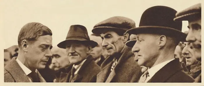 Framed Print : A talk with Ex-Service Men, South Wales, 1936 (1937) Framed Print : A talk with Ex-Service Men, South Wales, 1936 (1937)