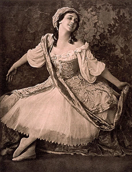 Tamara Karsavina, Russian ballerina, in Nikolai Tcherepnins ballet Le Pavillon d'Armide, 1913