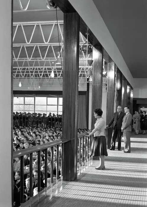 Framed Print : Tapton Hall Secondary Modern School, Sheffield, South Yorkshire, 1960 Framed Print : Tapton Hall Secondary Modern School, Sheffield, South Yorkshire, 1960