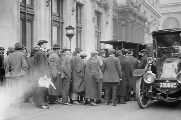 Framed Print : Taxi Strike, between c1910 and c1915. Creator: Bain News Service Framed Print : Taxi Strike, between c1910 and c1915. Creator: Bain News Service