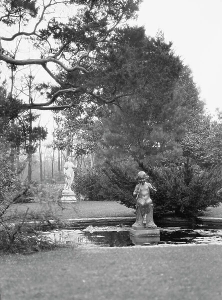 Taylor, Myron C. Mr. residence and grounds, Locust Valley, Long Island, New York, 1928 Nov. Creator: Arnold Genthe