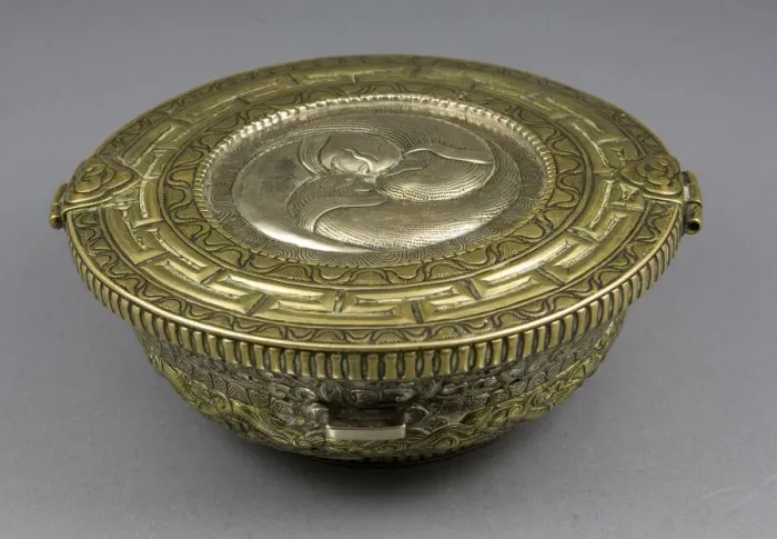 Framed Print : Teacup or Offering Bowl Container with Wheel of Joy'Motif, 18th / 19th century Framed Print : Teacup or Offering Bowl Container with Wheel of Joy'Motif, 18th / 19th century