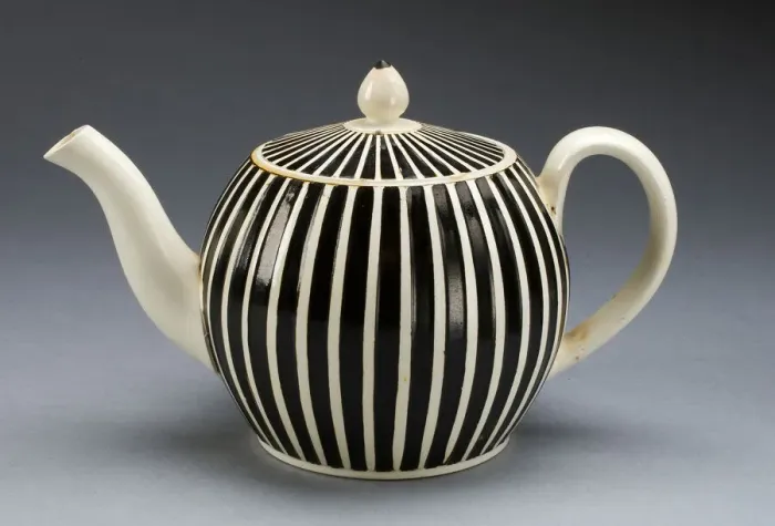 Framed Print : Teapot, Leeds, c. 1780. Creator: Unknown Framed Print : Teapot, Leeds, c. 1780. Creator: Unknown