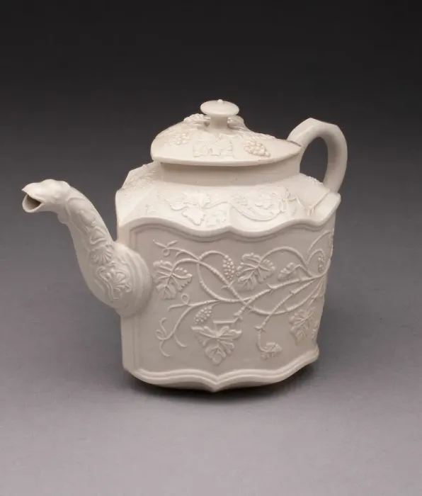 Framed Print : Teapot, Staffordshire, 1750 / 59. Creator: Staffordshire Potteries Framed Print : Teapot, Staffordshire, 1750 / 59. Creator: Staffordshire Potteries
