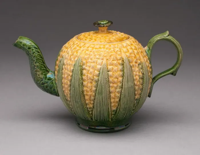 Framed Print : Teapot, Staffordshire, 1750 / 70. Creator: Staffordshire Potteries Framed Print : Teapot, Staffordshire, 1750 / 70. Creator: Staffordshire Potteries