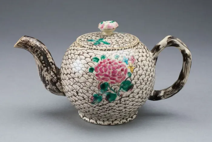 Framed Print : Teapot, Staffordshire, 1755 / 65. Creator: Staffordshire Potteries Framed Print : Teapot, Staffordshire, 1755 / 65. Creator: Staffordshire Potteries