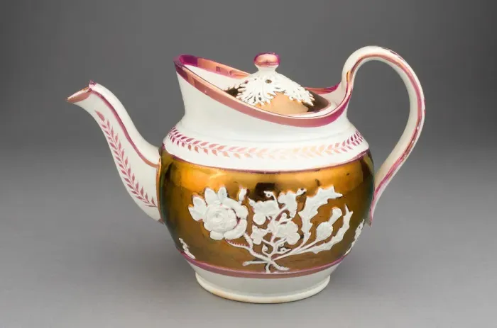 Framed Print : Teapot with Symbols of England, Ireland, and Scotland, Staffordshire, c. 1830 Framed Print : Teapot with Symbols of England, Ireland, and Scotland, Staffordshire, c. 1830