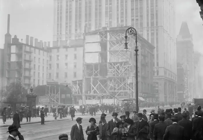 Framed Print : Tearing down Astor House, 1913. Creator: Bain News Service Framed Print : Tearing down Astor House, 1913. Creator: Bain News Service