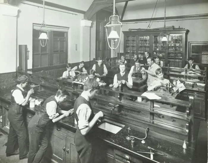 Framed Print : Technical instruction, Haselrigge Road School, Clapham, London, 1914 Framed Print : Technical instruction, Haselrigge Road School, Clapham, London, 1914