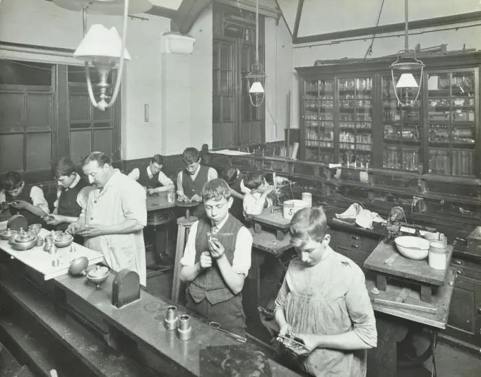 Framed Print : Technical instruction, Haselrigge Road School, Clapham, London, 1914 Framed Print : Technical instruction, Haselrigge Road School, Clapham, London, 1914