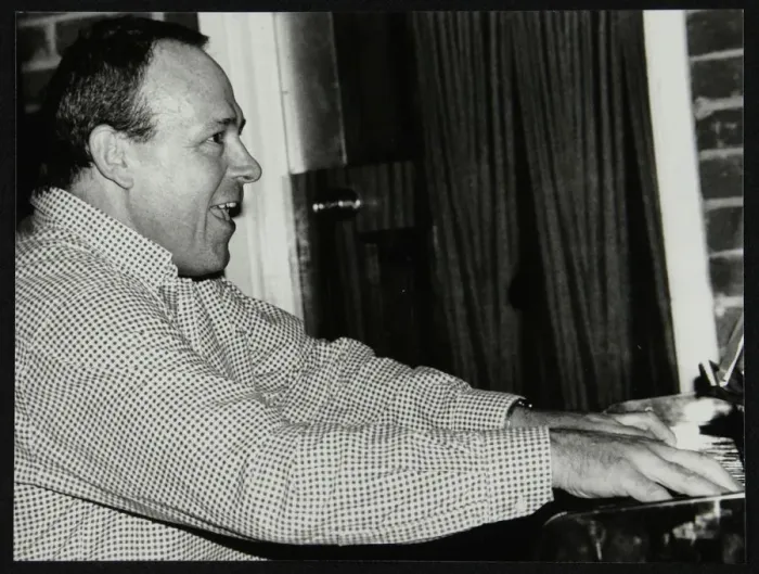 Framed Print : Ted Beament on piano at The Fairway, Welwyn Garden City, Hertfordshire, 28 November 1993 Framed Print : Ted Beament on piano at The Fairway, Welwyn Garden City, Hertfordshire, 28 November 1993