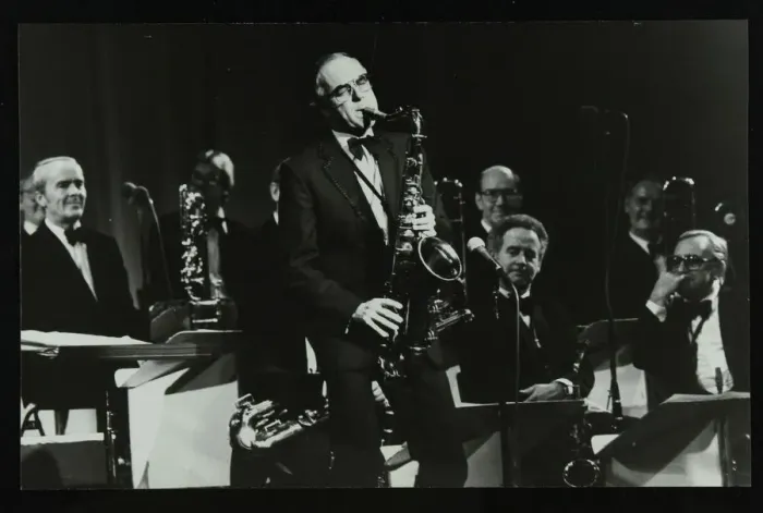 Framed Print : Ted Heath Orchestra saxophonist Tommy Whittle, Forum Theatre, Hatfield, Hertfordshire, 1983 Framed Print : Ted Heath Orchestra saxophonist Tommy Whittle, Forum Theatre, Hatfield, Hertfordshire, 1983