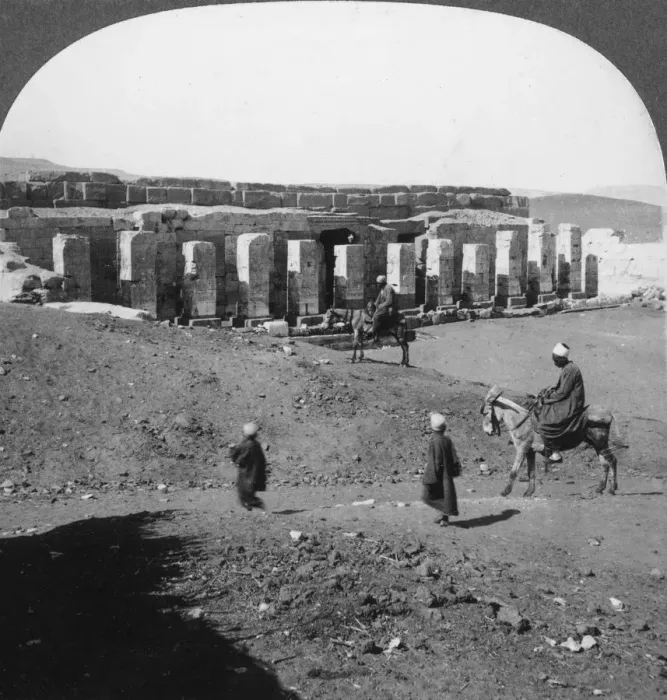 Framed Print : The temple of Sethos I, Abydos, Egypt 1905. Artist: Underwood & Underwood Framed Print : The temple of Sethos I, Abydos, Egypt 1905. Artist: Underwood & Underwood