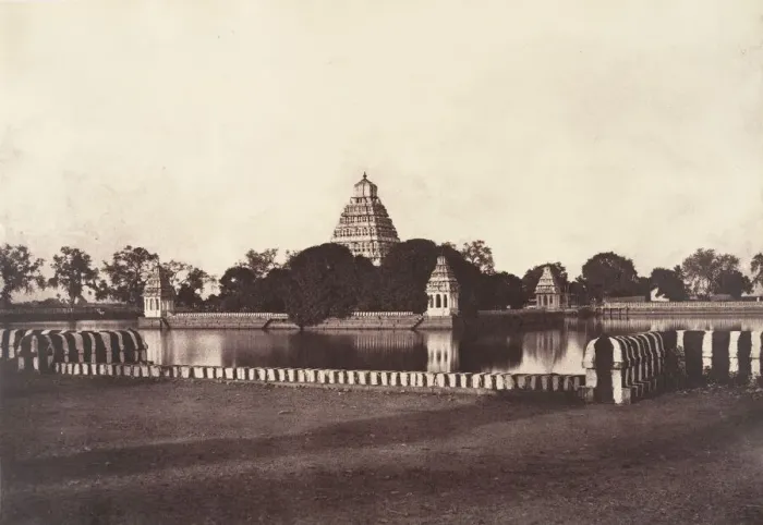 Framed Print : The Teppa-kulam, 1858. Creator: Captain Linnaeus Tripe Framed Print : The Teppa-kulam, 1858. Creator: Captain Linnaeus Tripe